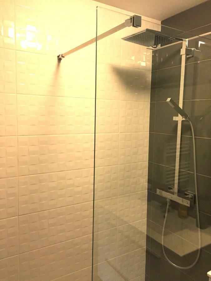 The One Suite Анси Экстерьер фото